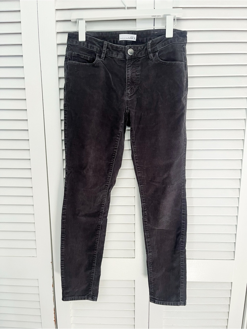 LOFT grey curvy skinny corduroys size 4